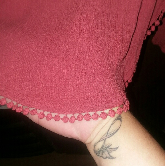 Cute top - Picture 4 of 5